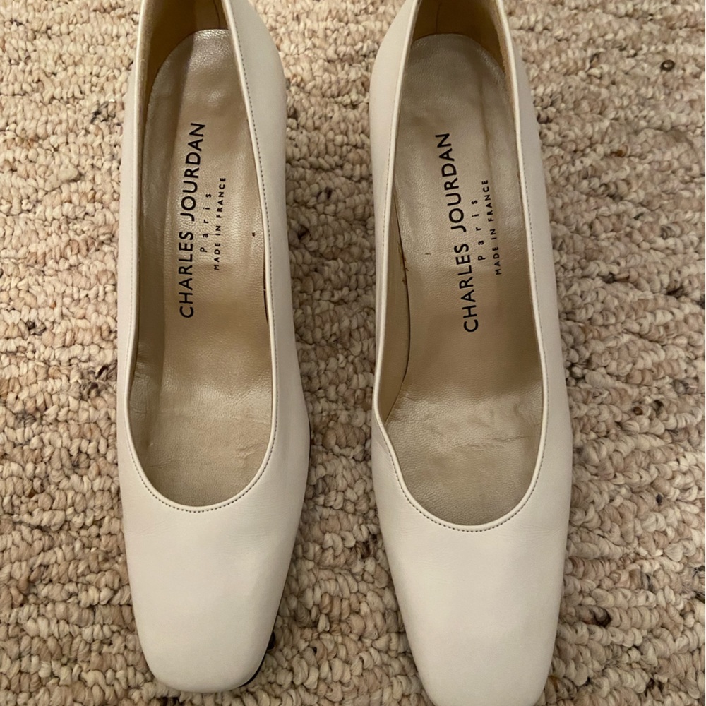 White shoes with small heel